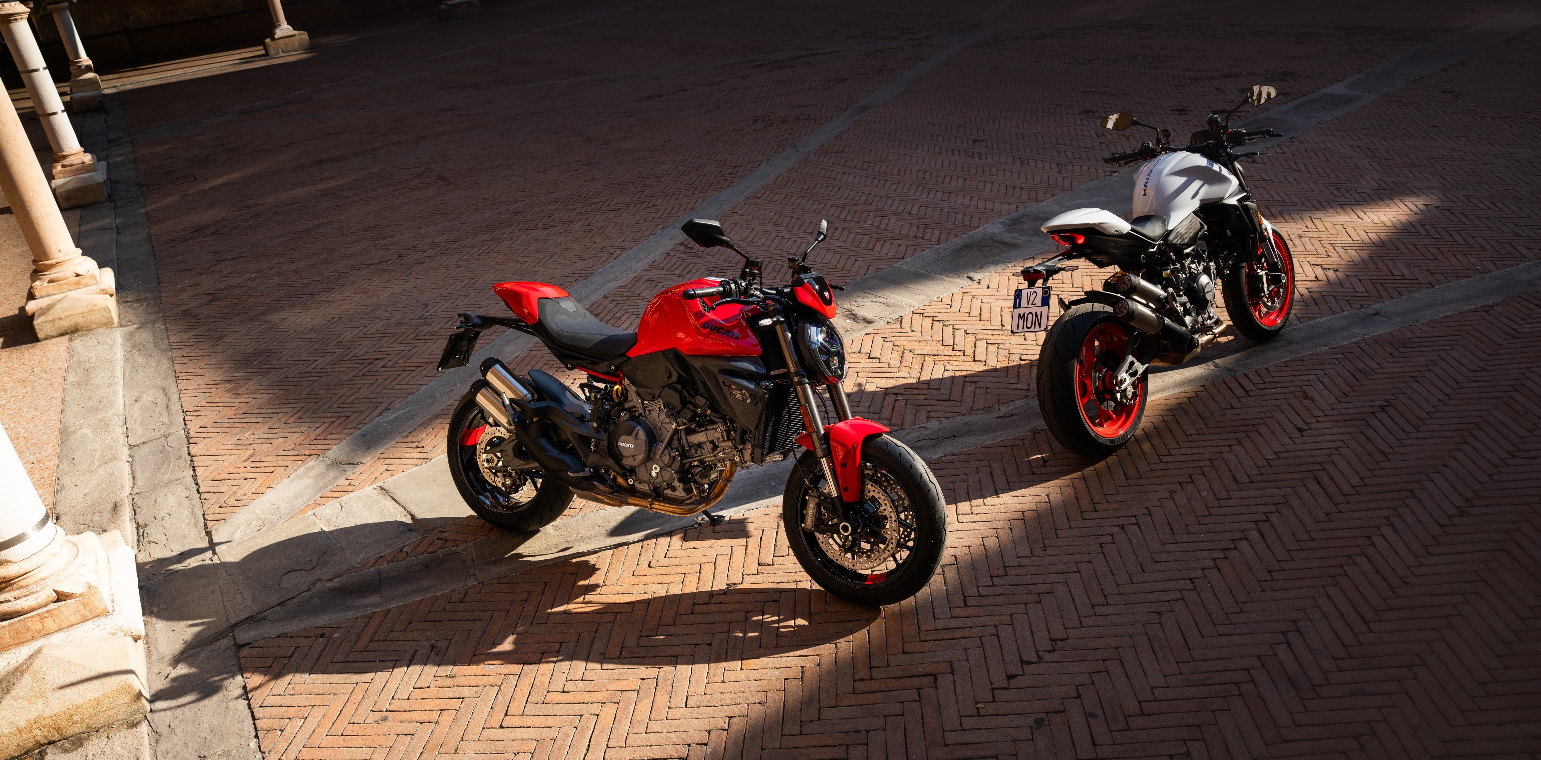 Ducati arranca la producción de la nueva Monster: más ligera, más avanzada y más Monster que nunca