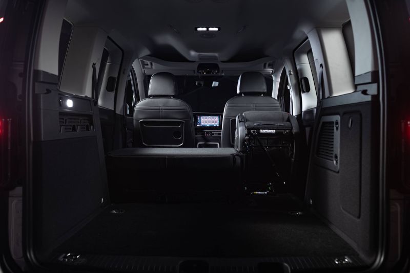 asientos e interior de furgoneta híbrida enchufable Volkswagen Caddy