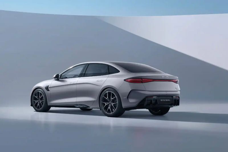 El BYD Seal cambia para seguir siendo en 2026 una sólida alternativa al Tesla Model 3