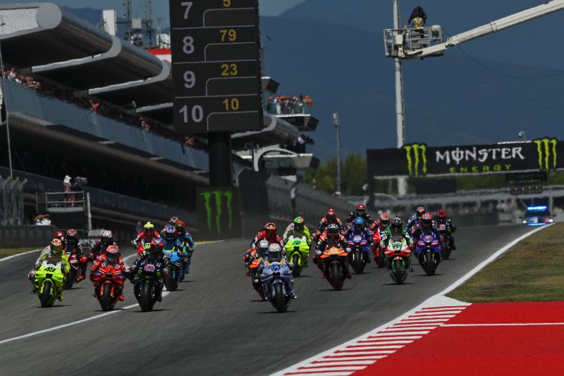 Turno de Álex en otra fiesta Márquez