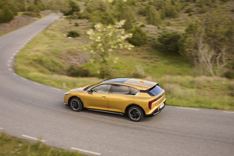 El Kia K4 será el sustituto del Kia Ceed: así es el nuevo compacto de Kia para Europa