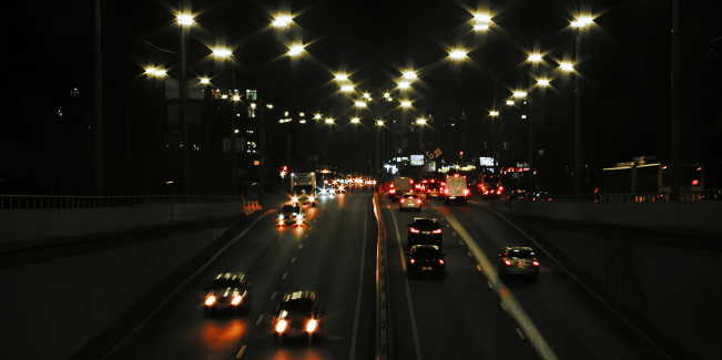 ¿Está tu coche preparado para conducir cuando cae la noche? 