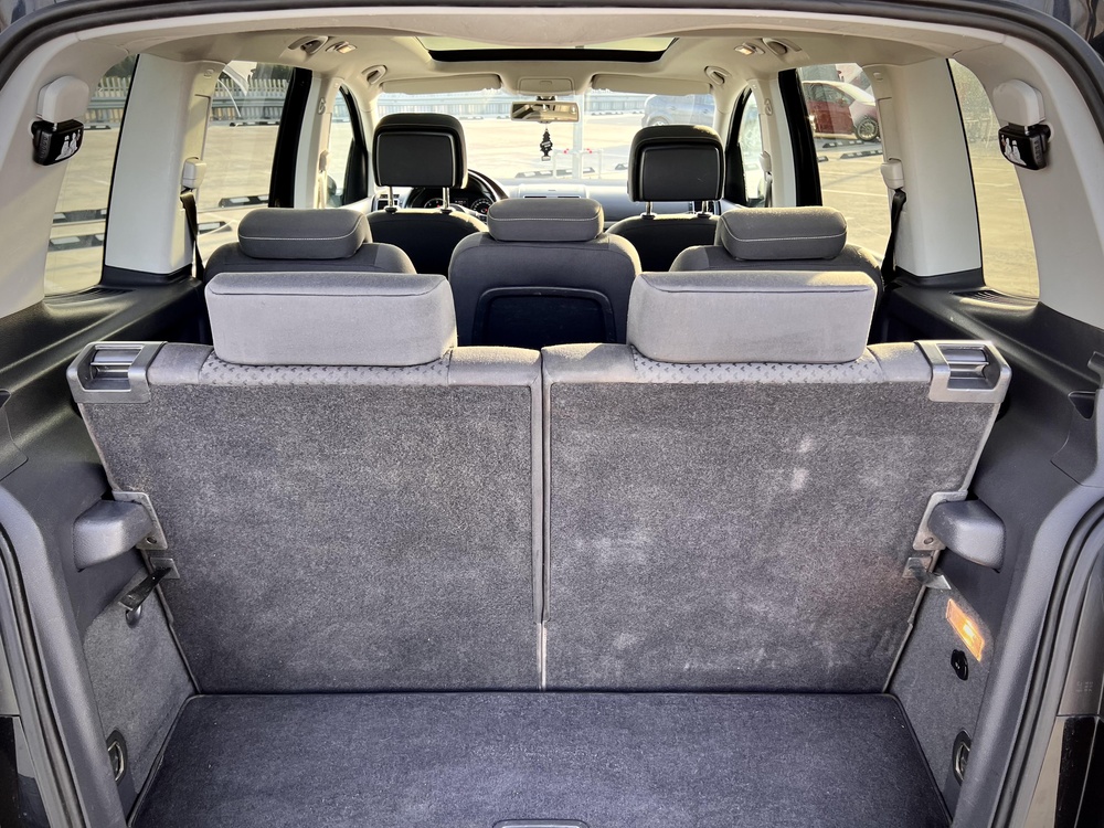 interior touran